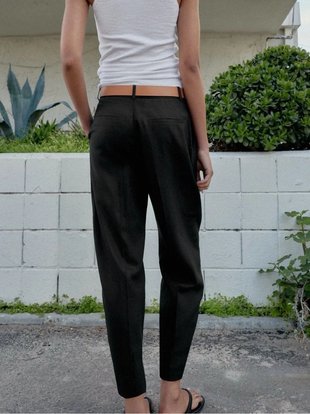NWT - Zara Women Linen Pants with Belt - Super Trendy!